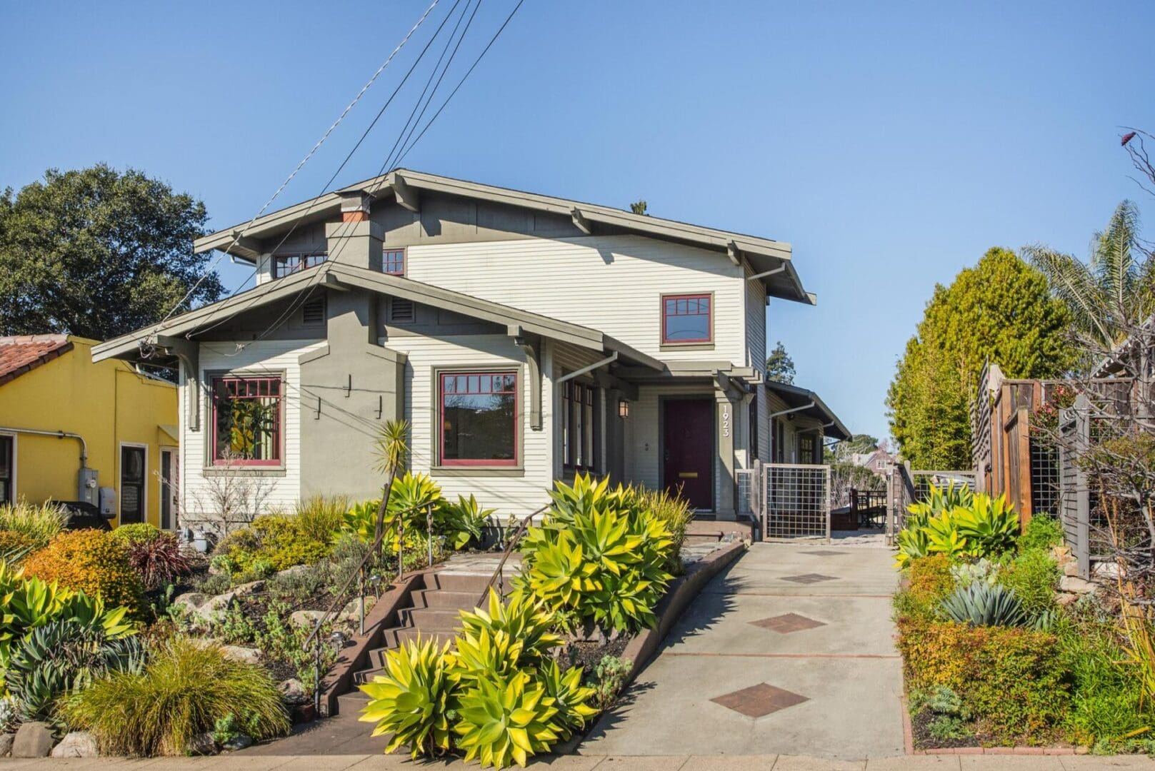 1923-yolo-avenue.86737.p3k.001.web